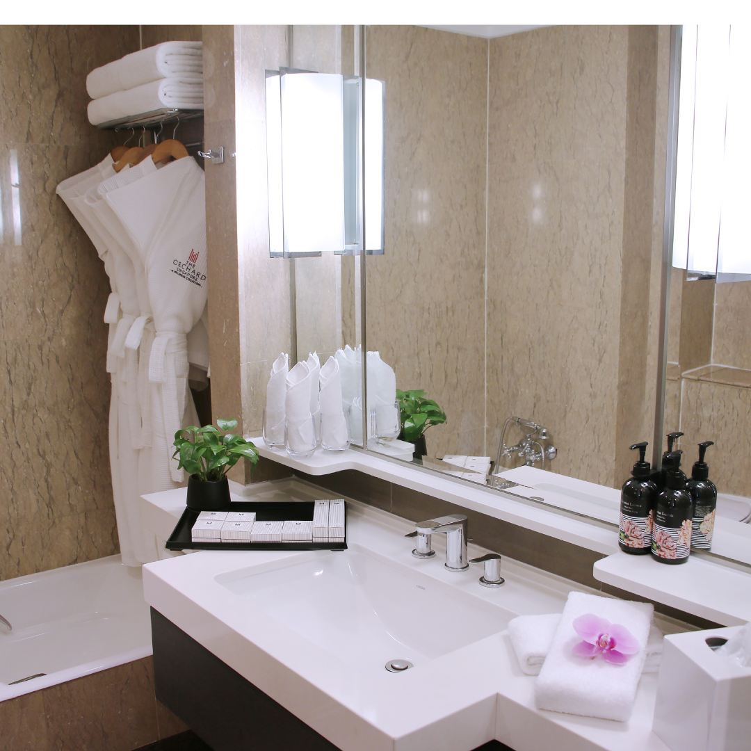 Premier Family Bathroom - Social