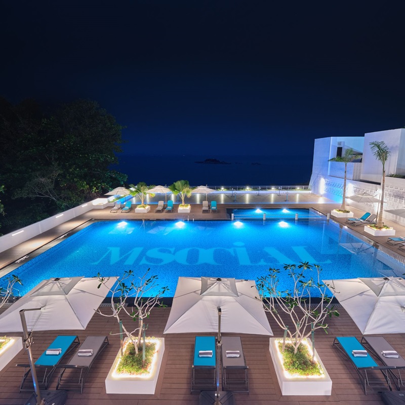 pool night view