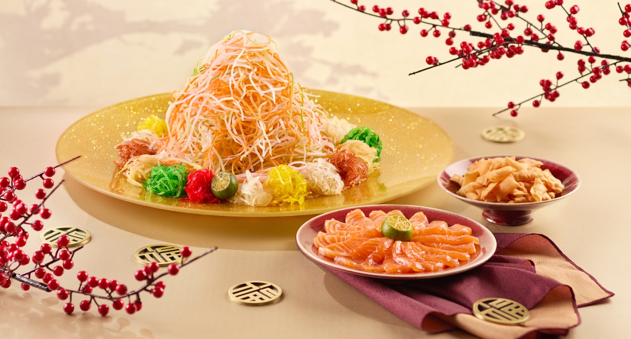 Yu Sheng with Salmon