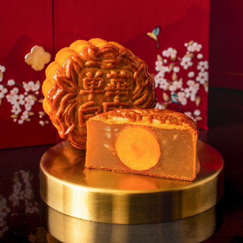 White Lotus Paste with Single Yolk with Macadamia Nuts
